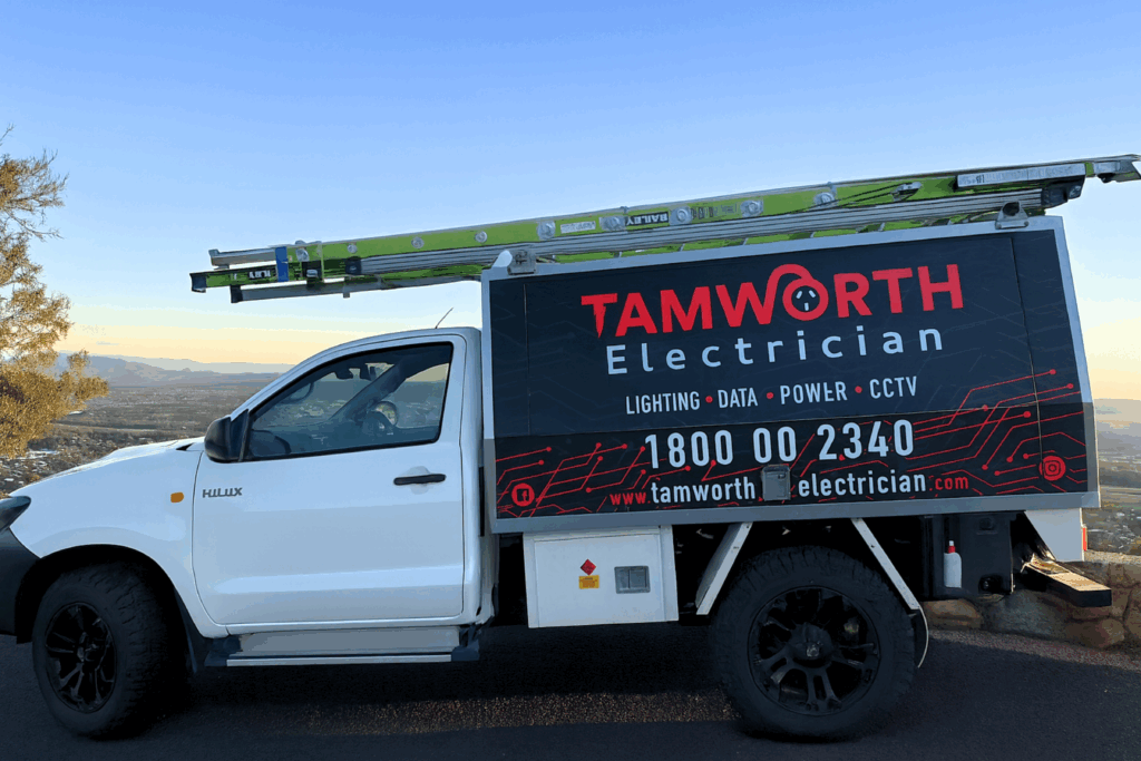 tamworth electrician ute